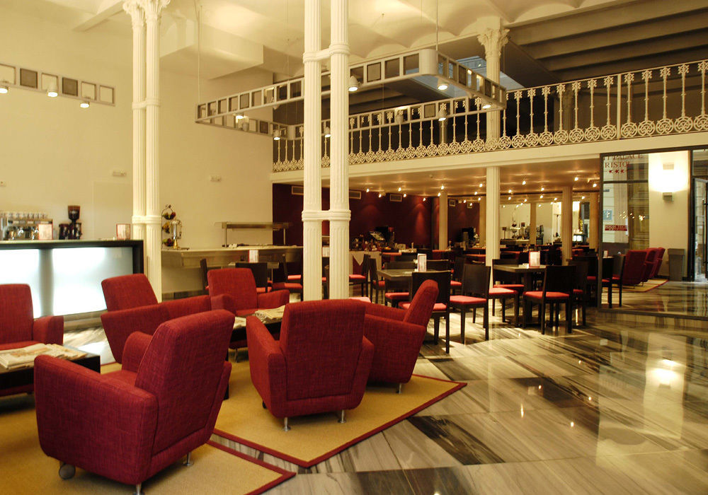 ולנסיה Petit Palace Plaza De La Reina מראה חיצוני תמונה
