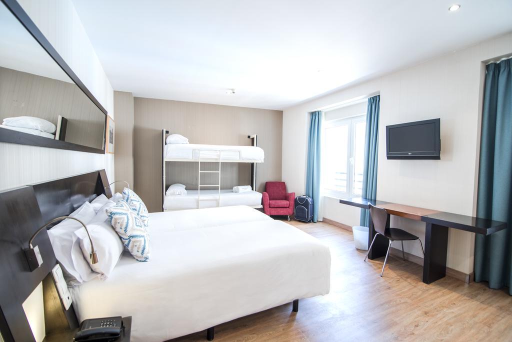 ולנסיה Petit Palace Plaza De La Reina מראה חיצוני תמונה