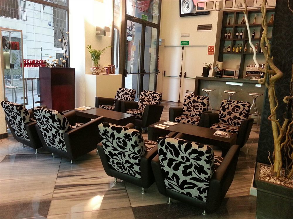ולנסיה Petit Palace Plaza De La Reina מראה חיצוני תמונה